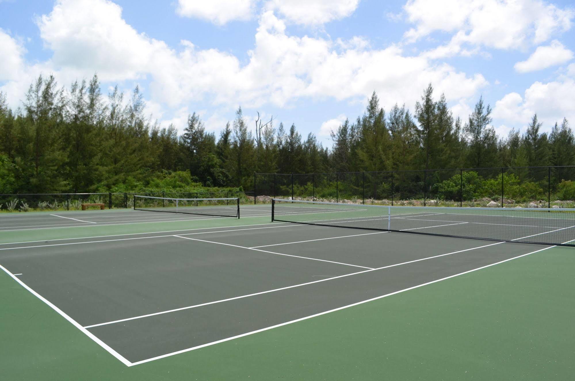 Old Bahama Bay Resort & Yacht Harbour West End Exterior photo